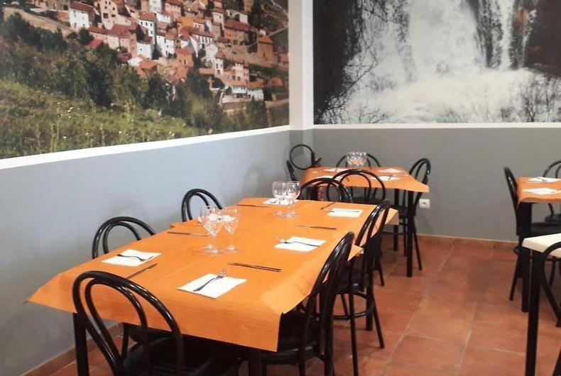 Hostal Los Ojos De Gabriel El Vallecillo Eksteriør billede